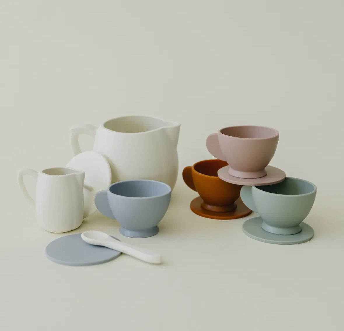 Marlowe & Co's Silicone tea set - Ages 3 years +